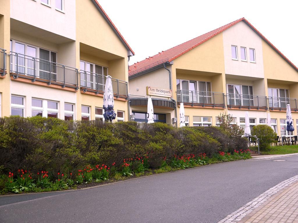 Hotel Am Heidepark Диполдисвалде Екстериор снимка